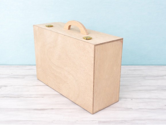 Wooden suitcase box 38.5x26.5x16 cm. with wooden handle Ref. PCM55