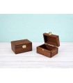 Caja de madera envejecida 12x8x6,5 cm. c/broche Ref.PC1FP