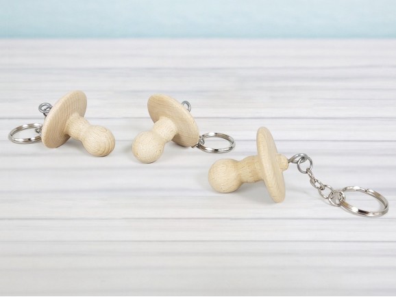 Wooden Pacifier Keychain Ref.CC91