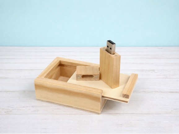 Classic wooden pendrive with magnet Ref. USBCH2