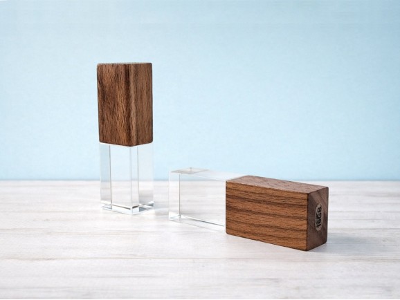 Dark Wood and Glass PenDrive Ref.USBCH5