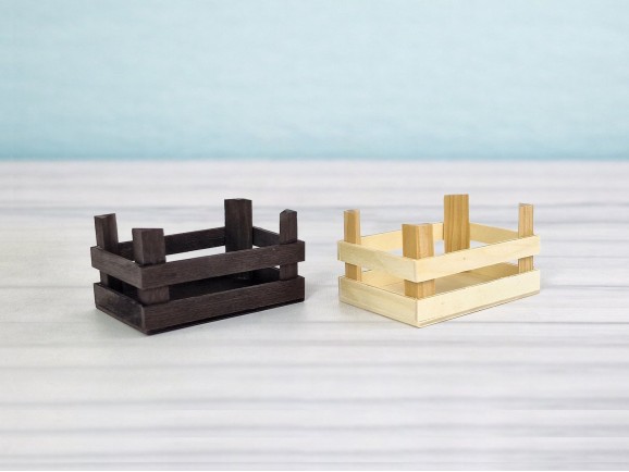 Cesta de madera pequeña 10x8x6 cm. natural o negra Ref.CR3