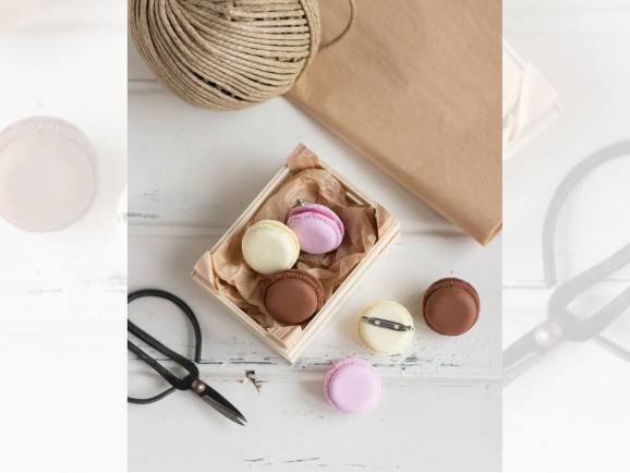 Small wooden basket 10x8x6 cm. natural or black Ref.CR3