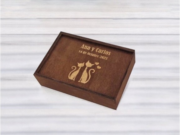 Aged wooden box for 10x15 photos with divider Ref.P1454C4T