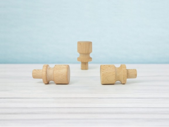 Beech knob handle Ø2 cm. with spike Ref.STP10