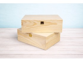 Pine wood box 33x22x12 cm. with hinge and clasp Ref.PC6PF1
