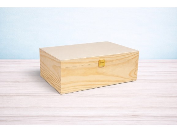 Pine wood box 33x22x12 cm. with hinge and clasp Ref.PC6PF1