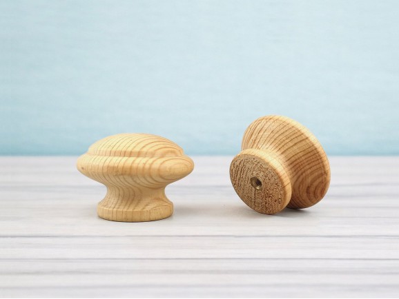 Tirador pomo de pino c/perfil Ø4,5 cm. c/tuerca Ref.14P