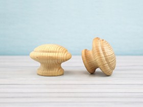 Pine knob handle with profile Ø4.5 cm. with nut Ref.14P