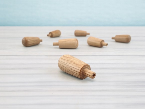 Tirador bellota pequeño de roble c/espiga Ref.H4