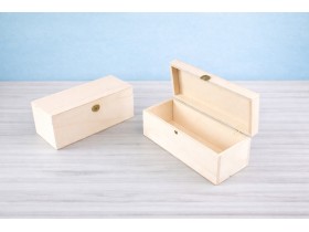 Wooden box 27x11x10 cm. with hinge and clasp Ref.C42