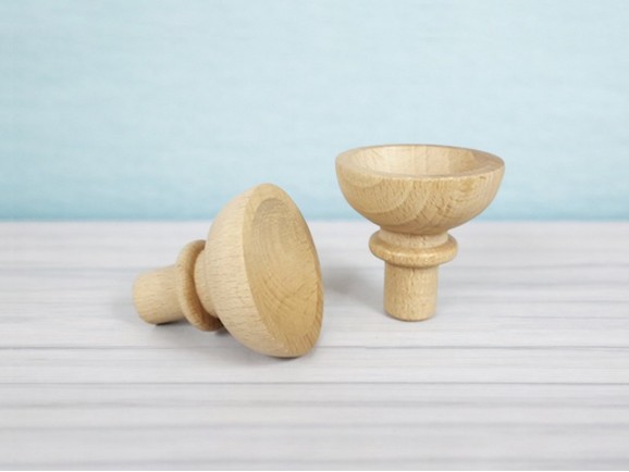 Hollowed beech handle with spike 2 sizes Ref.H13-14