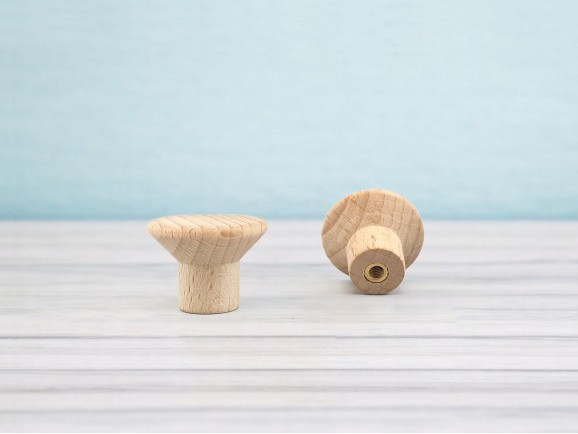 Tirador pomo de haya Ø2,5 cm. c/tuerca Ref.16