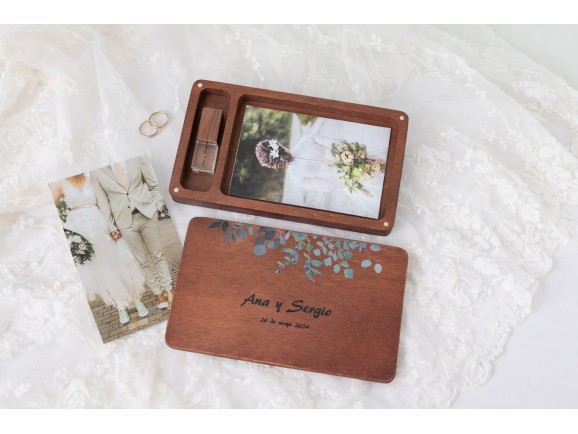 Varnished photo box with magnets 2 sizes Ref.PCF5V