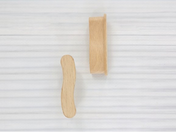 Beech wave-shaped handle 6 cm. Ref.59