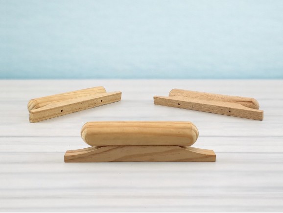 Pine and Beech round handle handle 2 sizes Ref.H8