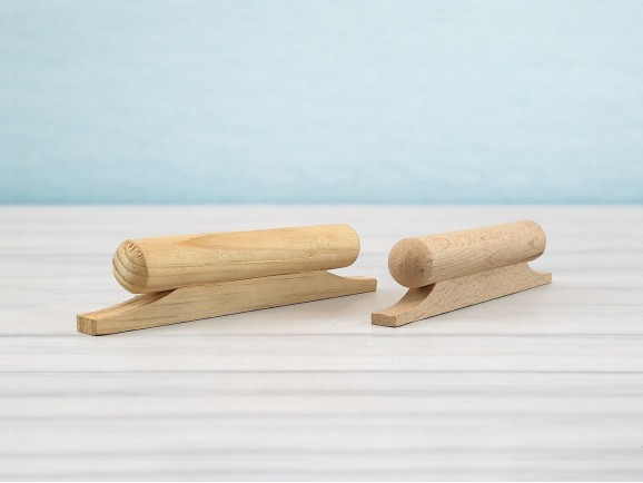 Pine and Beech round handle handle 2 sizes Ref.H8