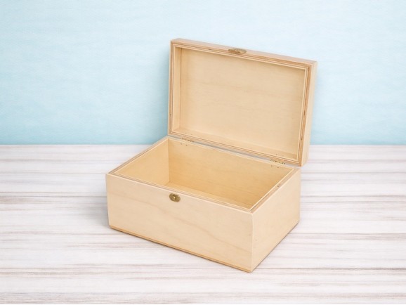 Caja de madera 22x15x11 cm. c/bisagra y broche Ref.P00CF1S