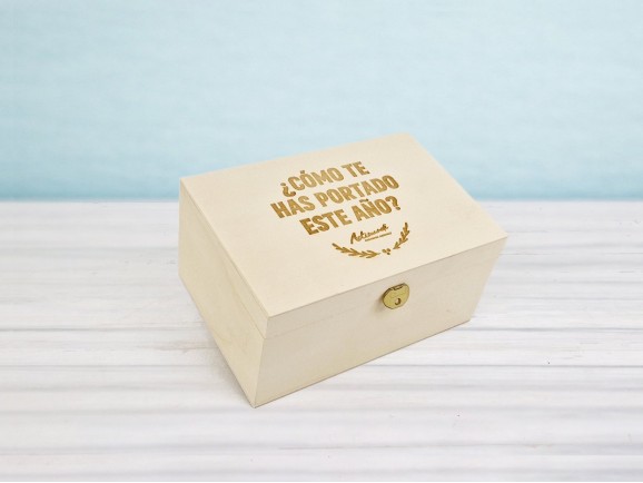 Caja de madera 22x15x11 cm. c/bisagra y broche Ref.P00CF1S