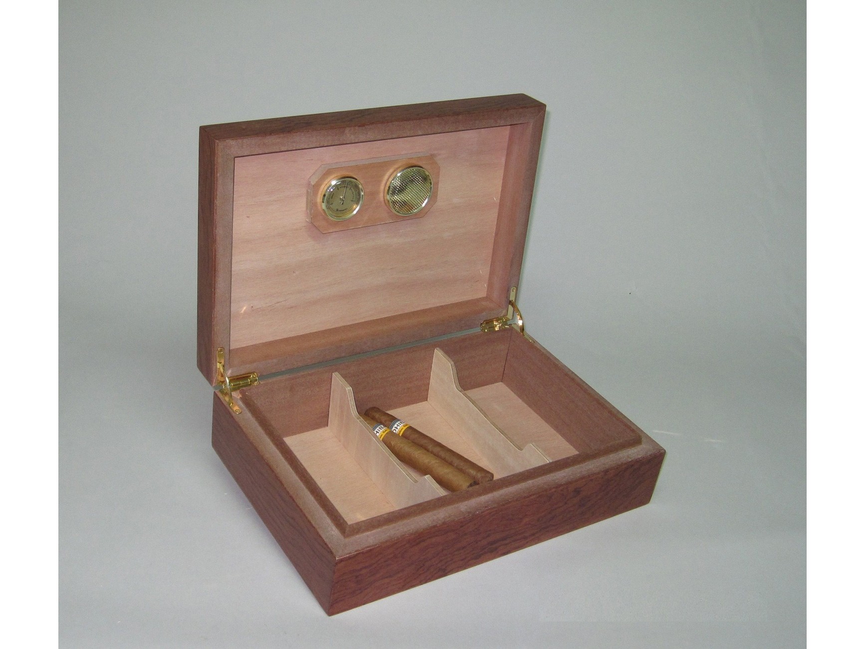 Caja de puros Partición hueca de madera de cedro Caja de puros de