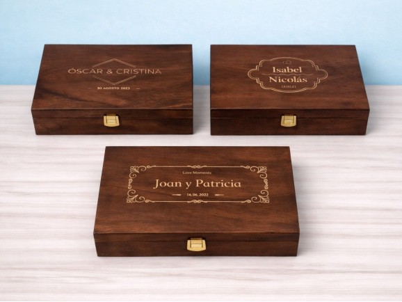 Aged wooden box 27x19x6 cm. with hinge, clasp and partition Ref.P1454C6FT