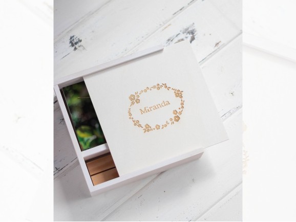 White wooden box for 10x15 photos with wooden lid Ref.P00CF13B1