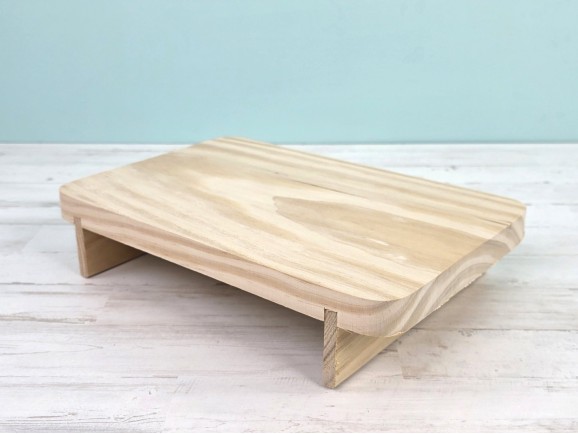 Wooden cutting board 30x20 cm with feet Ref.AT03213
