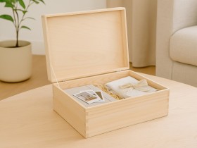 Pine wood box 40x30x13 cm. with hinge Ref. DRSD140B