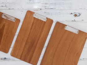 Carta Menú de madera con pinza plana 3 medidas Ref.PPE