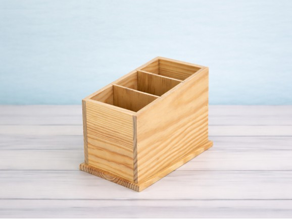 Porta objetos de madera con 3 huecos Ref.AT02102