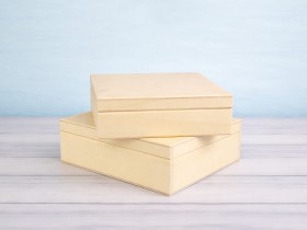 Wooden box 19x19x7 cm. Ref.1161A