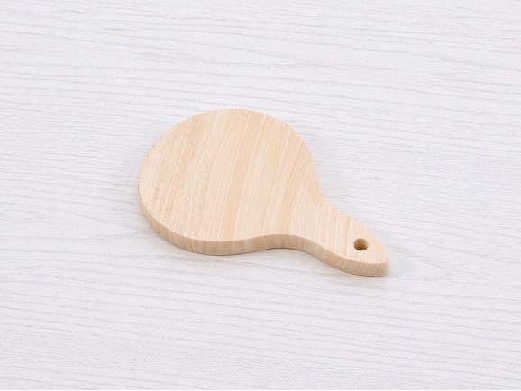 Beech wood board Ø12.5 cm. with handle Ref.DRKD822