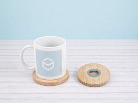 Abrebotellas posavasos de madera de haya Ref.DRKC889