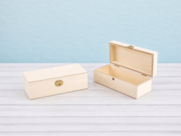 Wooden box 19x8x6 cm. with hinge and clasp Ref.PC4F1C