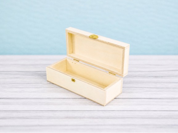 Wooden box 19x8x6 cm. with hinge and clasp Ref.PC4F1C