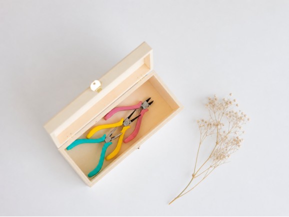 Wooden box 19x8x6 cm. with hinge and clasp Ref.PC4F1C