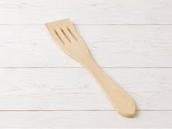 Wooden frying pan spatula 30 cm. with grooves Ref.AT21131