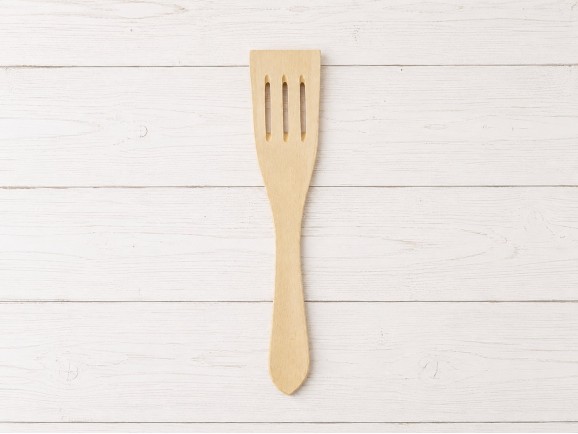 Wooden frying pan spatula 30 cm. with grooves Ref.AT21131