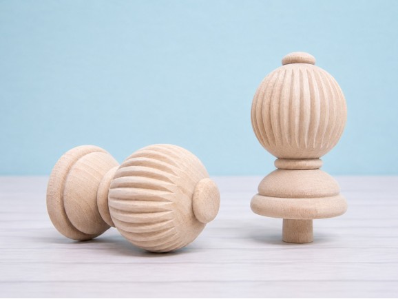 Remate Bola de madera tallada Ø9 cm. Ref.355B