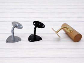Soporte metálico para pasamanos
