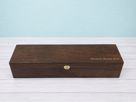 Varnished wooden box 44.5x13x9 cm. with hinge and clasp Ref.MAG25