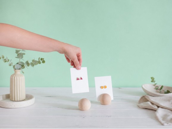 Wooden ball with photo or card slot Ref.OP605635