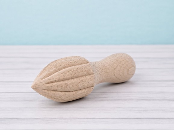 Wooden lemon squeezer Ref.AT20037