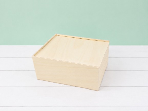 Wooden box 31x24x13.5 cm. with sliding lid Ref.PC01TC