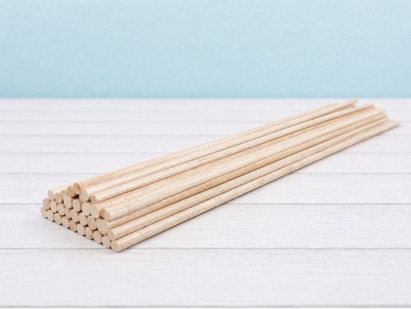 Round wooden stick Ø6 mm. Length 50 cm.