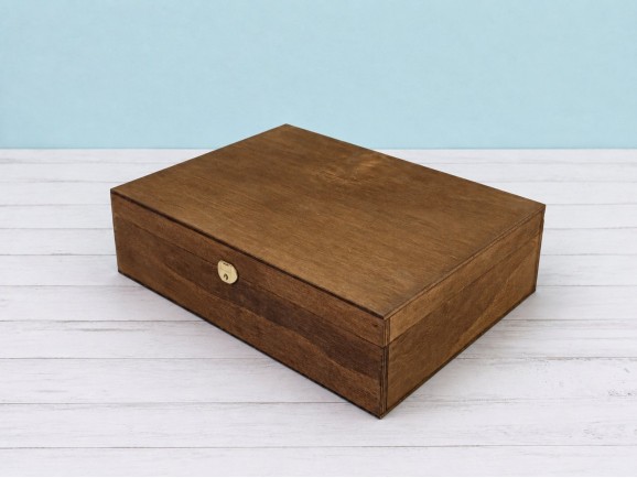 Caja de madera envejecida 33x25x9 cm. c/bisagra y broche Ref.PCF82