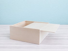 Caja de madera 27x27x12 cm. c/tapa corredera Ref.PC4K