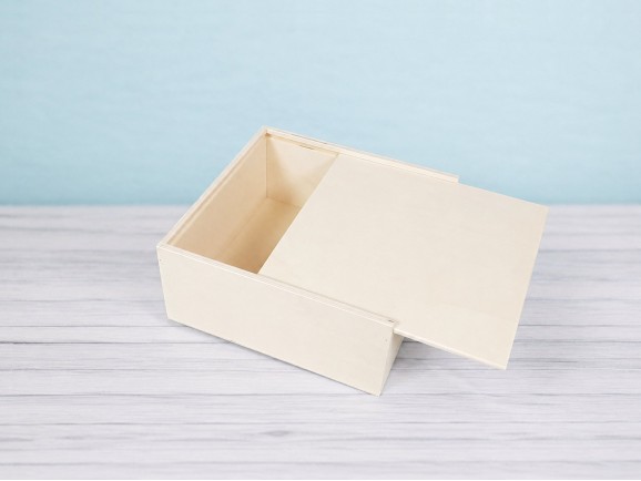 Wooden box 27x27x12 cm. with sliding cover Ref.PC4K