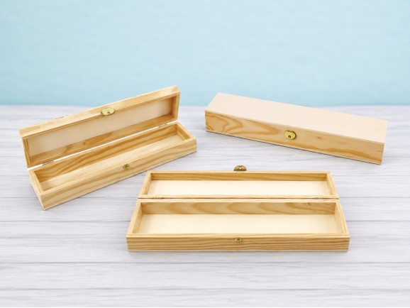 Pine wood box with hinge and clasp, 3 sizes. Ref.P1029