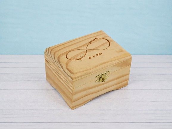 Small wooden trunk box with feet 3 sizes Ref.P107P